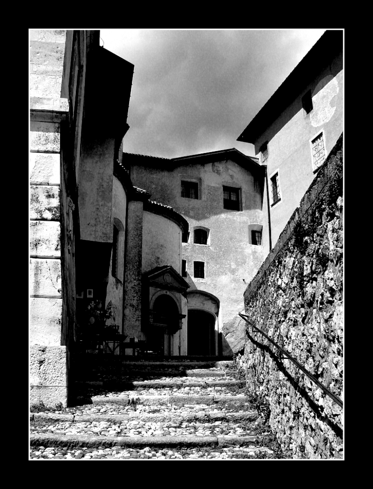 cartoline dal Sacro Monte di Varese.2 black&withe version