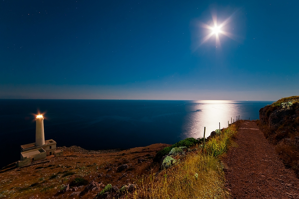 Punta Palascia al chiaro di luna