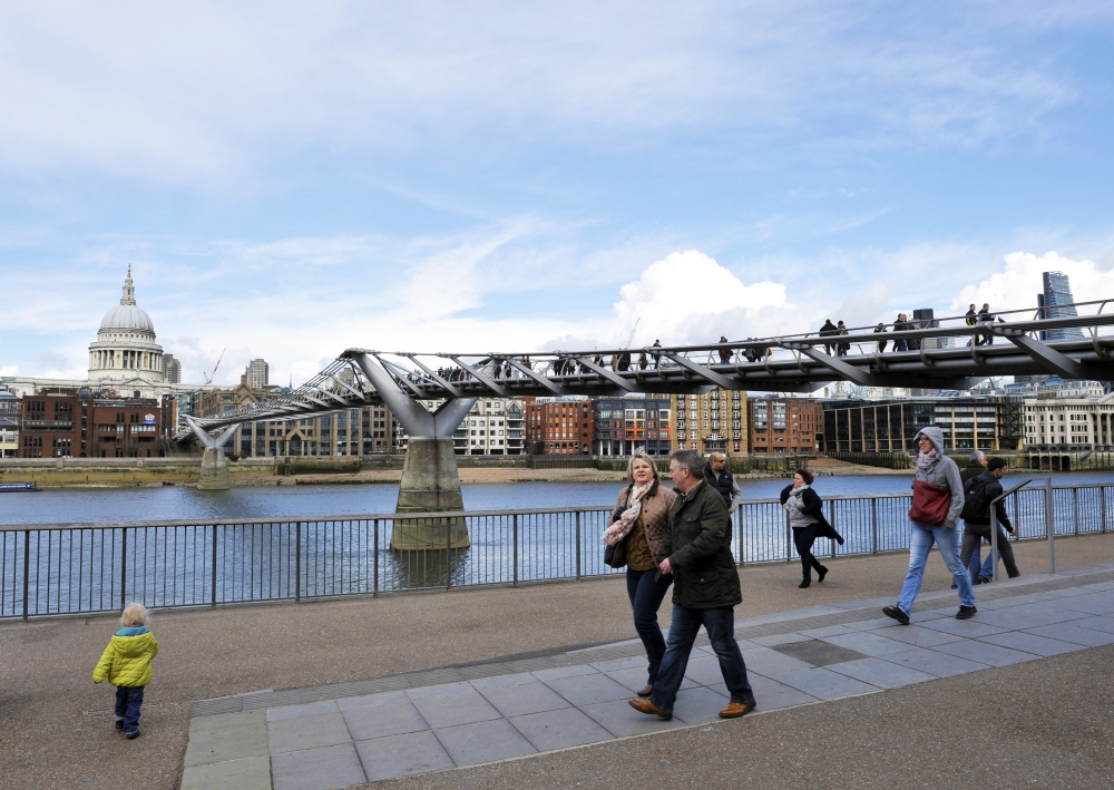 millennium bridge (1) millennium bridge (1)