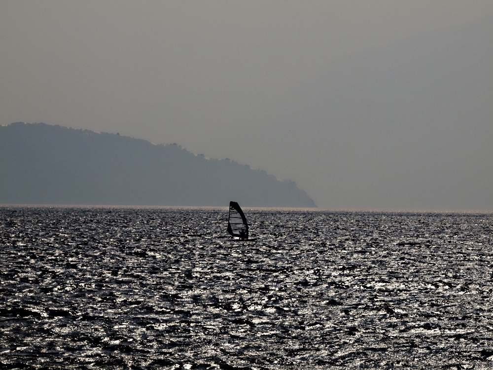 Il surfista solitario... Il surfista solitario...