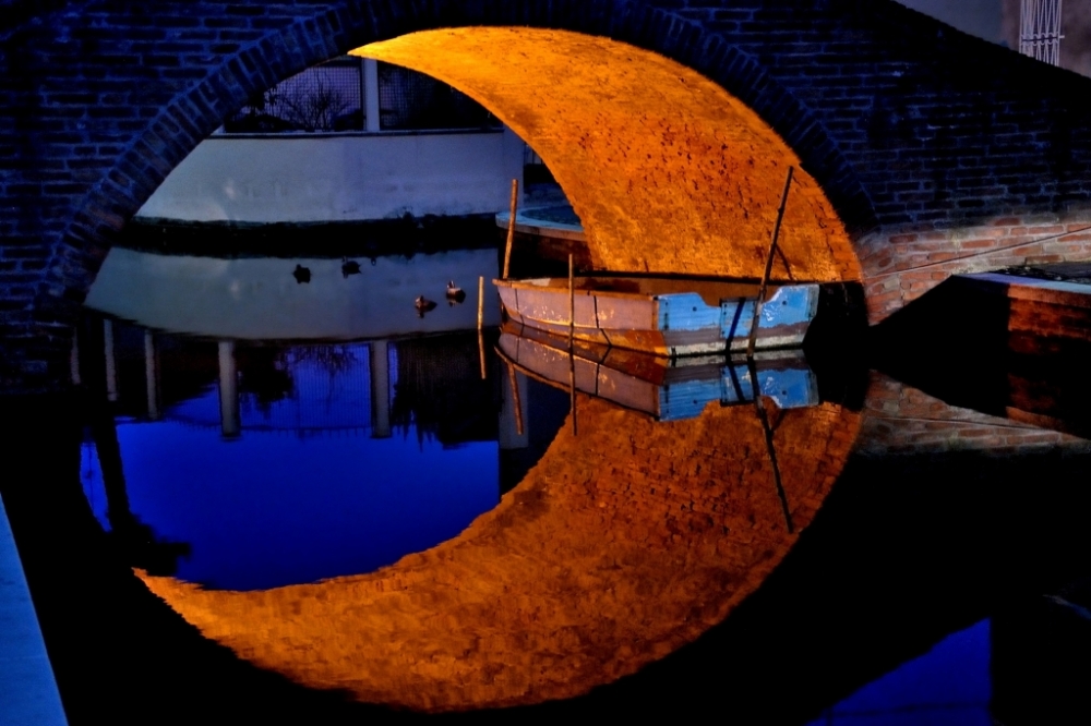 Riflessi nell'ora blu Riflessi nell'ora blu