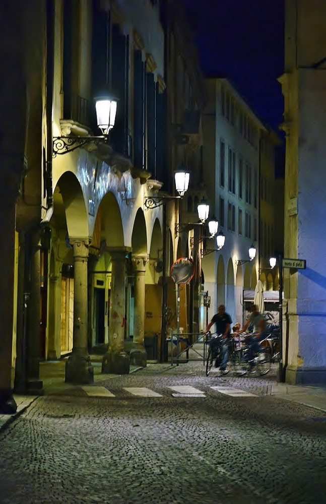 Pedalate nella notte Pedalate nella notte