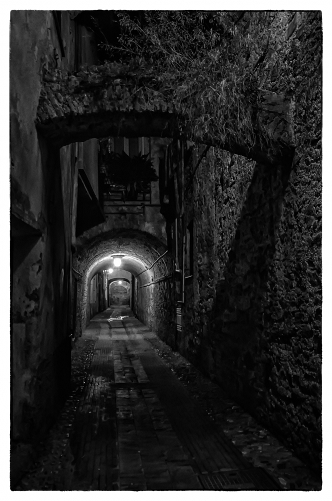 vicoli di Albenga vicoli di Albenga