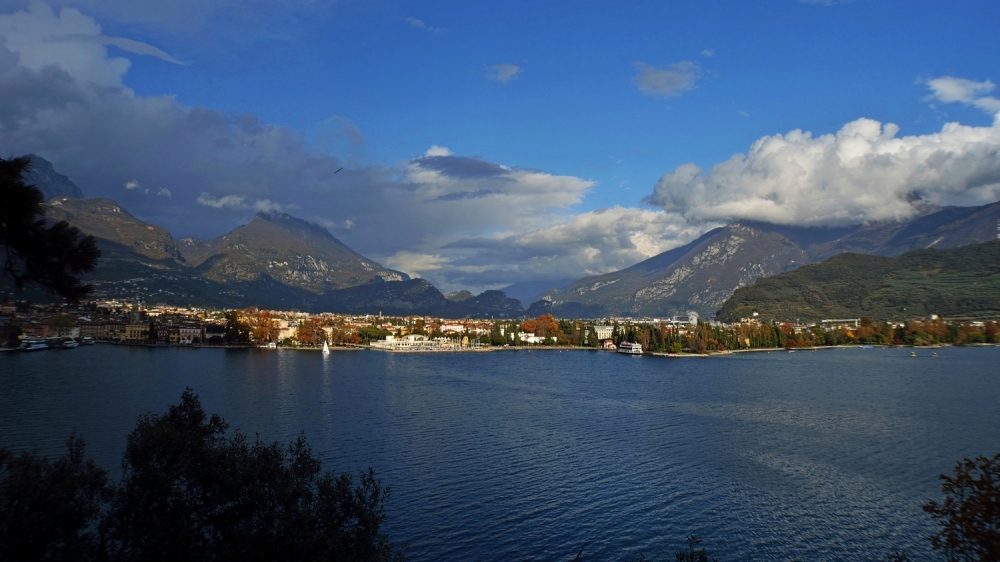 Cartolina dal lago Cartolina dal lago