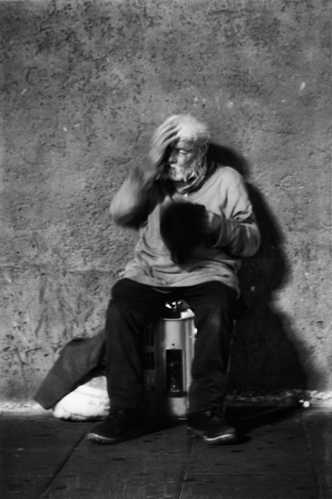 Nel mezzo di un pensiero buio Nel mezzo di un pensiero buio