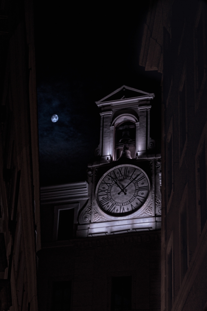 Arriva la mezzanotte! Arriva la mezzanotte!