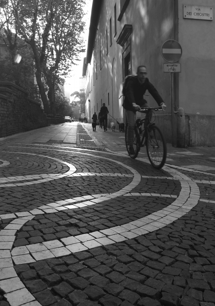 segui la linea.. segui la linea..