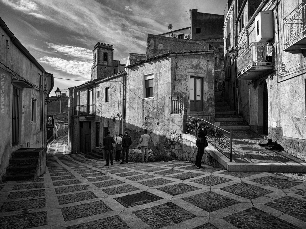 Passeggiando... Passeggiando...