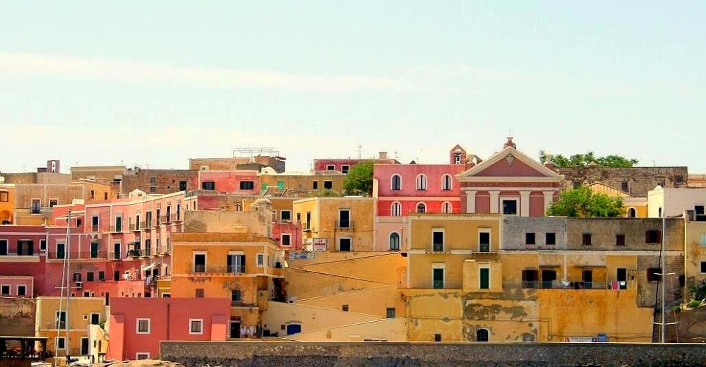 Ventotene, ombelico d'Europa Ventotene, ombelico d'Europa