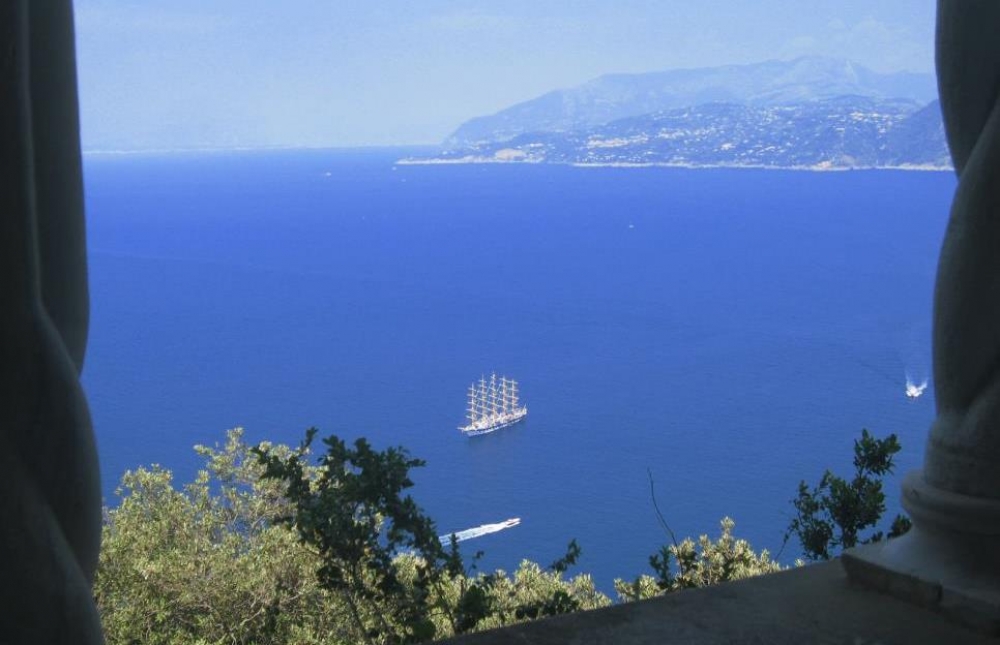 Una finestra sul blu Una finestra sul blu