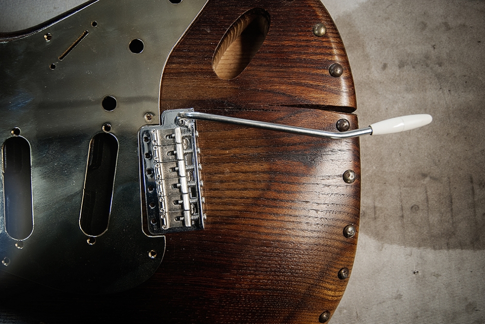 ...guitar... ...guitar...