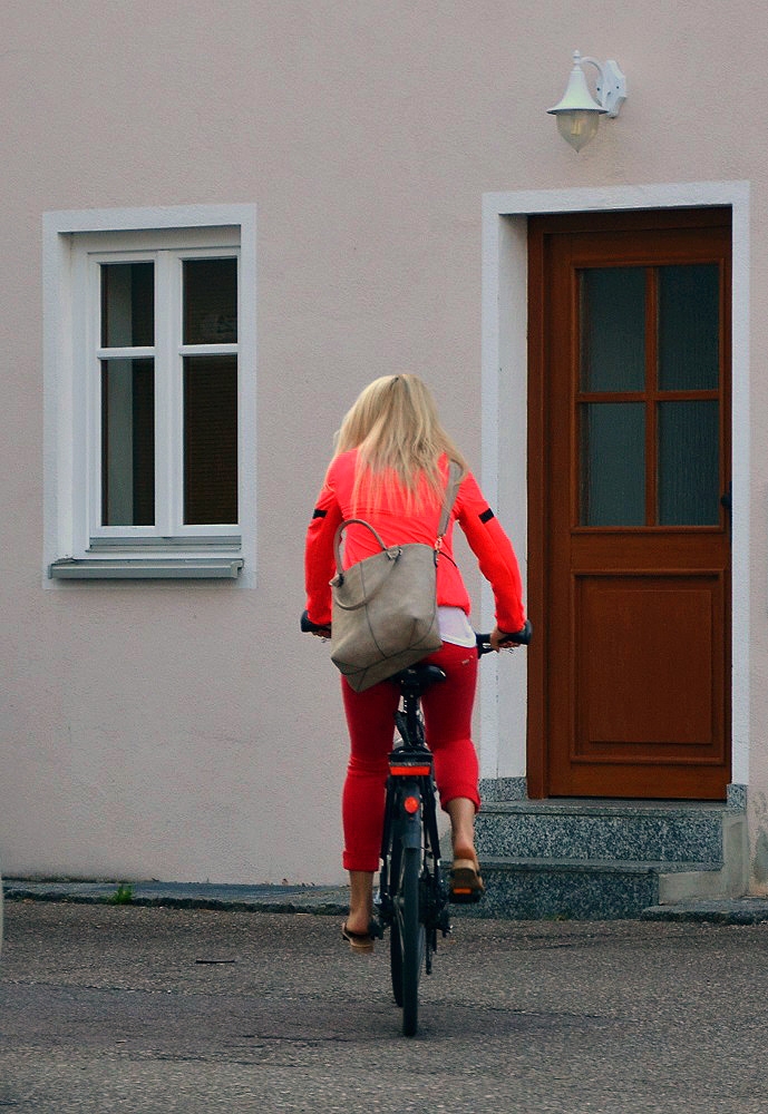 Ma dove vai, bellezza in bicicletta?!? Ma dove vai, bellezza in bicicletta?!?
