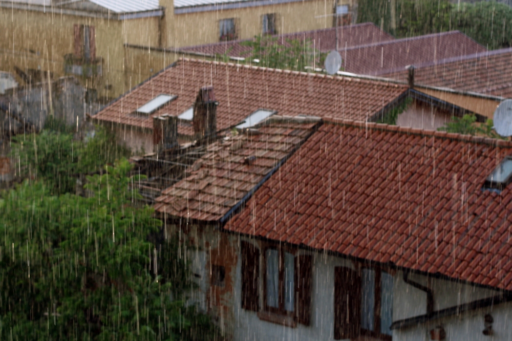 Sole e pioggia Sole e pioggia