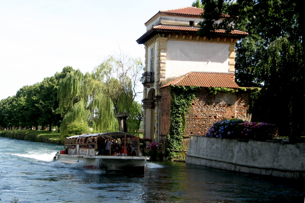 Crocera sul Naviglio Grande Crocera sul Naviglio Grande