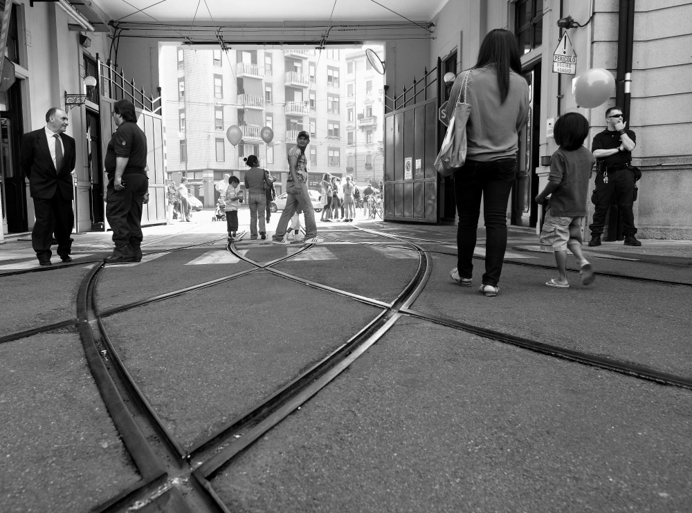 arriva il tram.. arriva il tram..