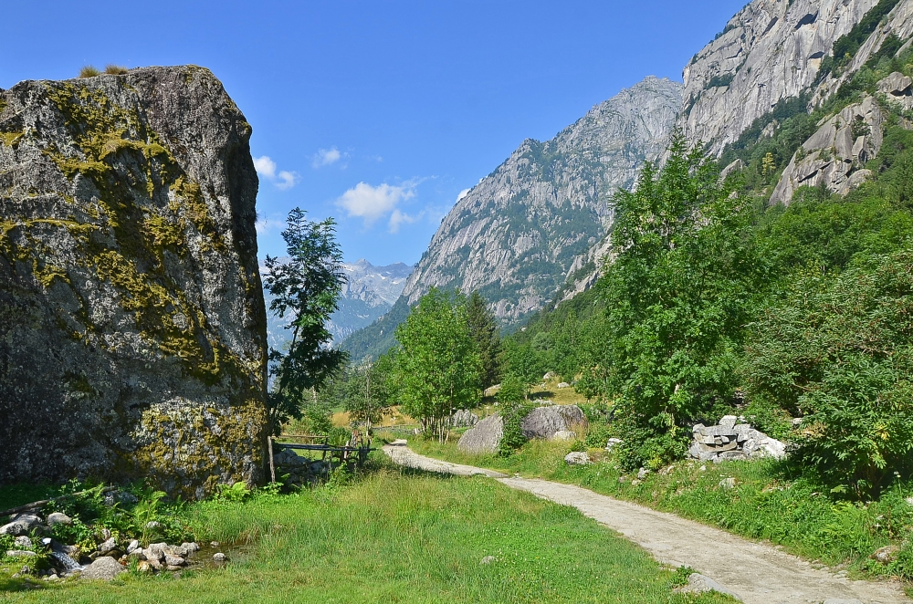 passeggiata in  Val di Mello