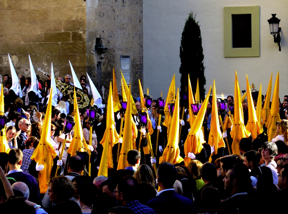 L'inizio della processione(Settimana Santa,Granada) L'inizio della processione(Settimana Santa,Granada)