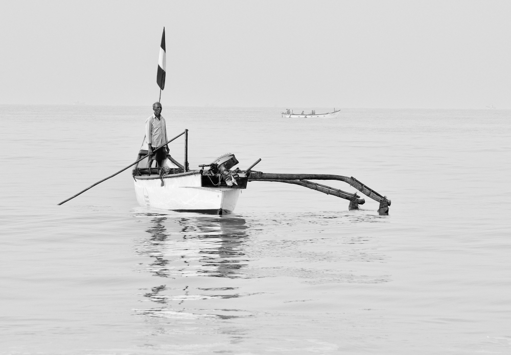 In mezzo al mare. In mezzo al mare.