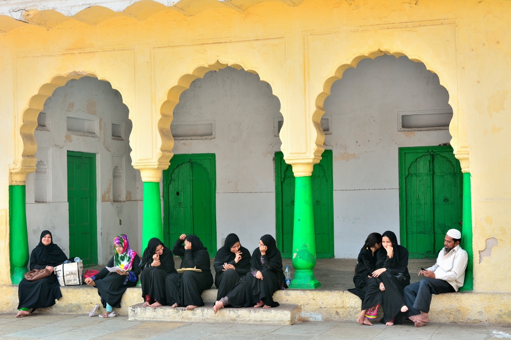 Donne in moschea. Donne in moschea.