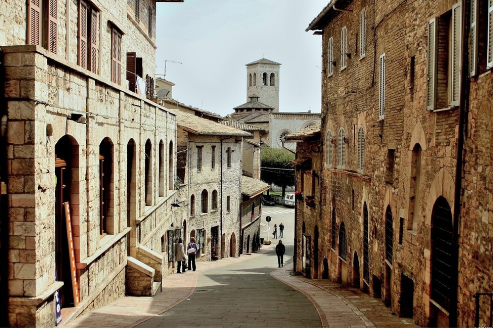 Strada di Assisi Strada di Assisi