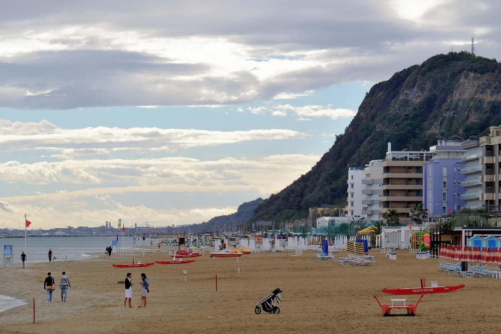 Spiaggia di Pesaro a settembre Spiaggia di Pesaro a settembre