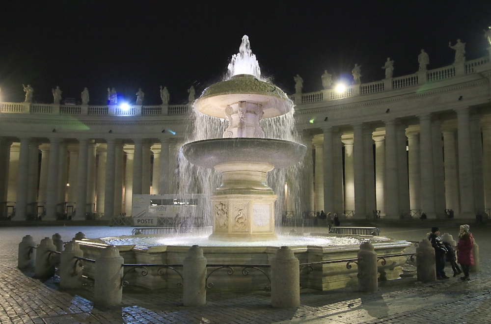 Fontana in Piazza San Pietro