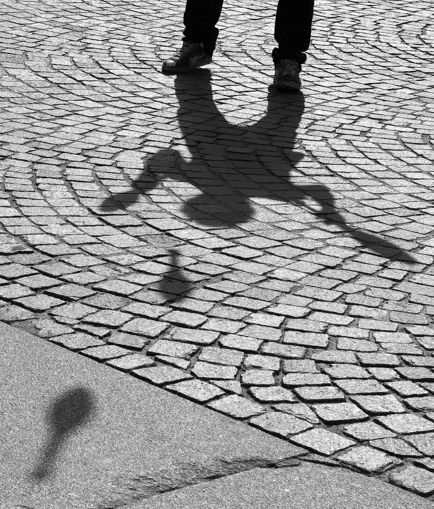 giocoliere in ombra... giocoliere in ombra...