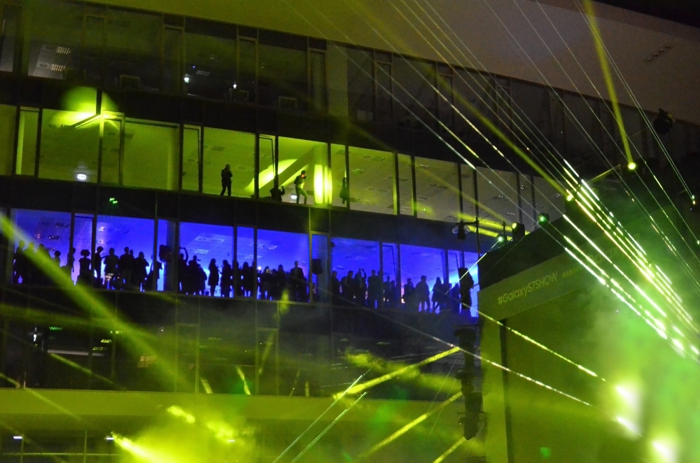 da dietro il palco da dietro il palco