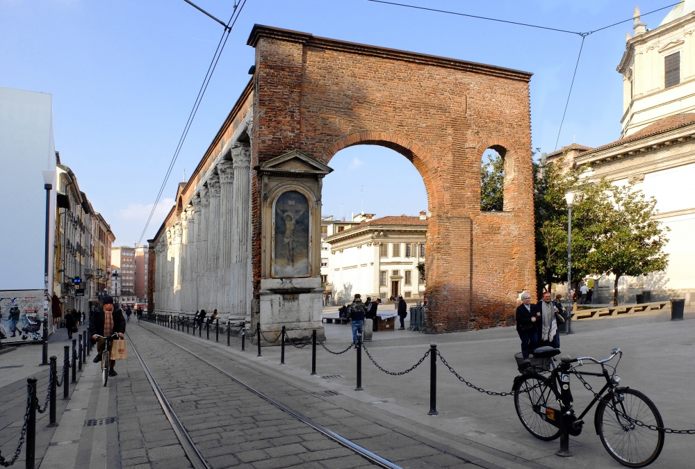 in bici alla colonne.. in bici alla colonne..