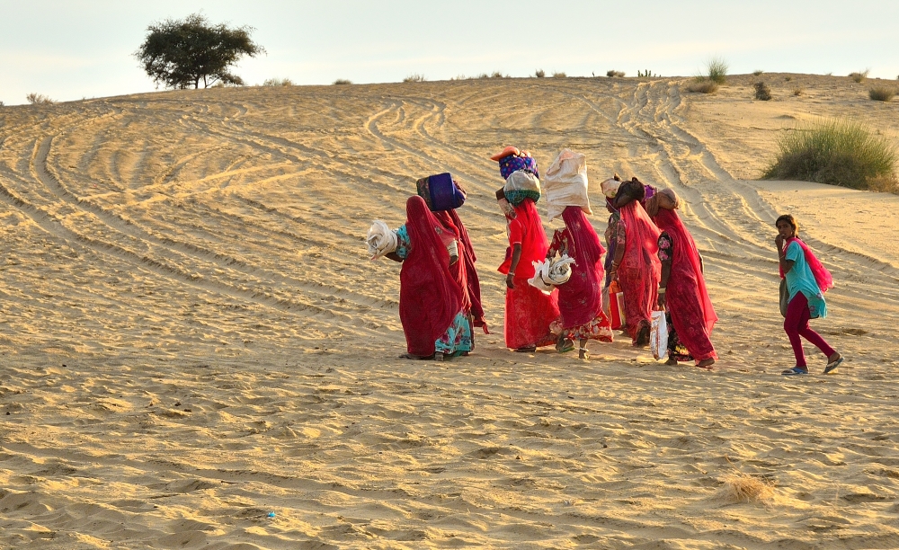 Attraverso il Deserto. Attraverso il Deserto.