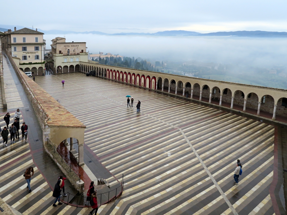 Sale la nebbia