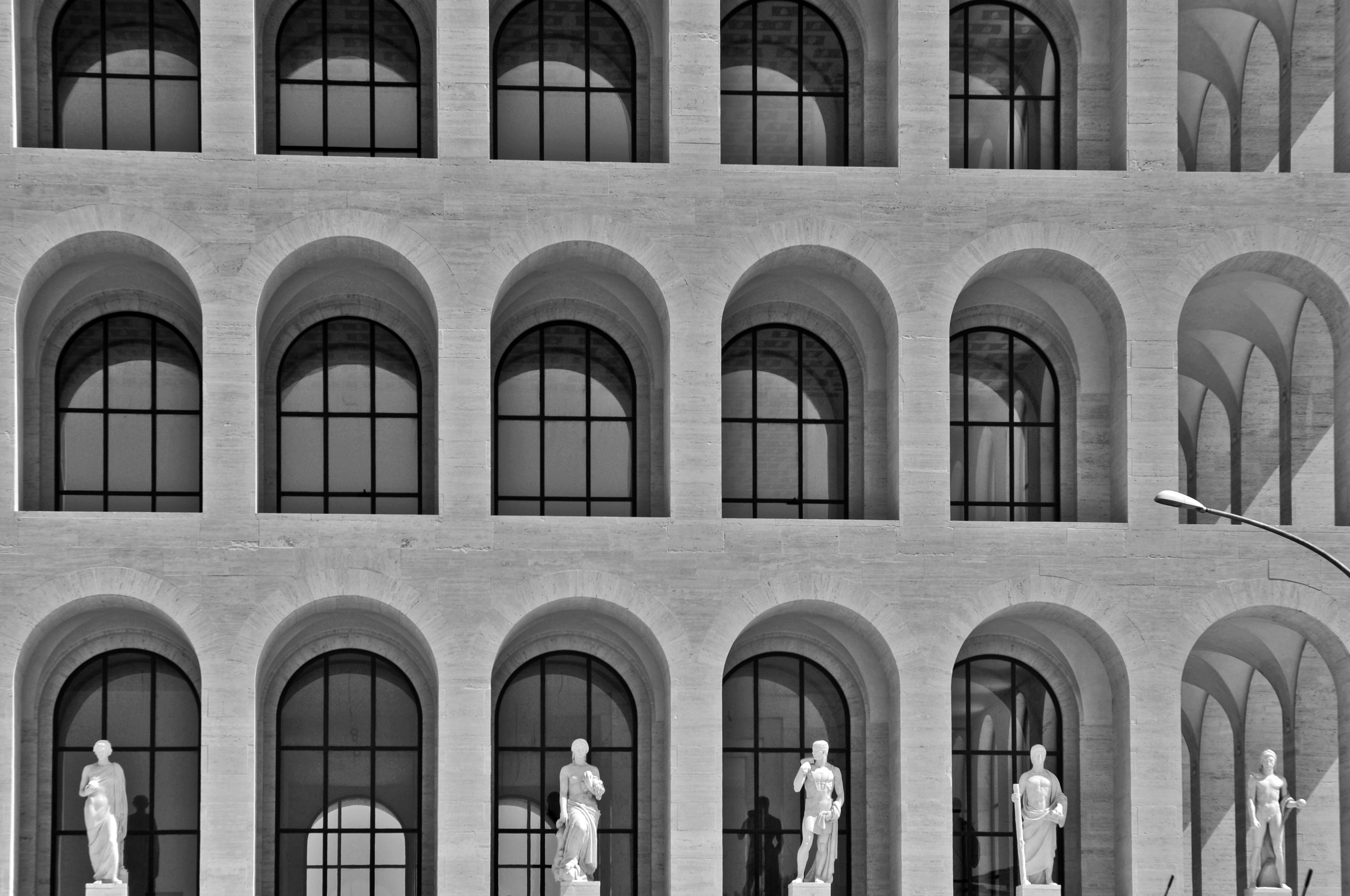 EUR - Palazzo della Civiltà Italiana EUR - Palazzo della Civiltà Italiana