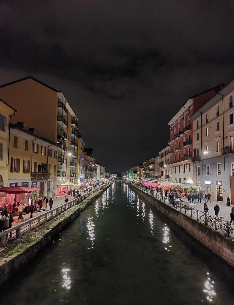 notturno milanese.... notturno milanese....