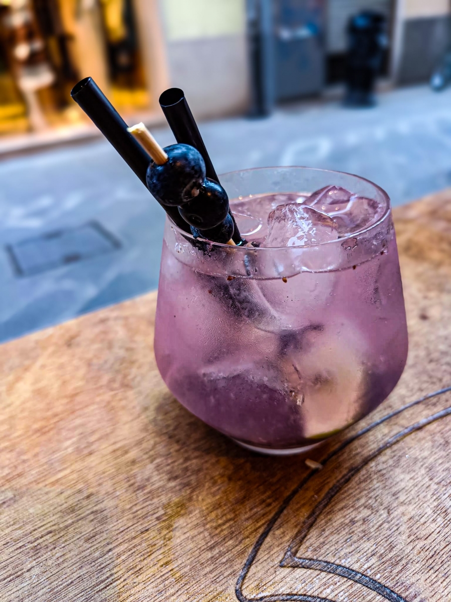 Happy hour Happy hour
